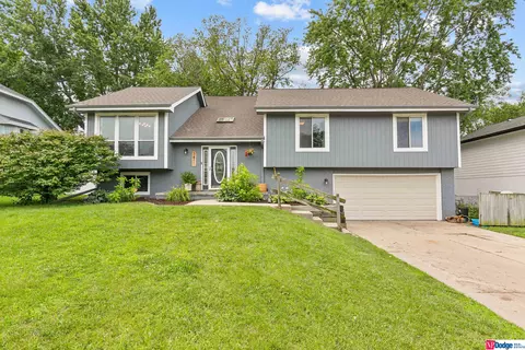 3411 Mirror Ln, Bellevue, NE 68123
