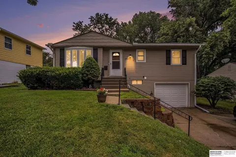 2830 S 117th St, Omaha, NE 68144