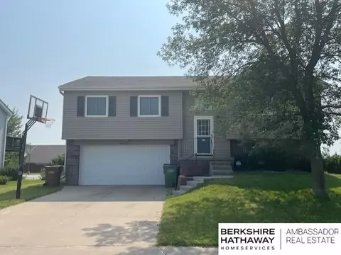 14507 S 31st St, Bellevue, NE 68123