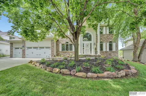 17855 Harney St, Omaha, NE 68118