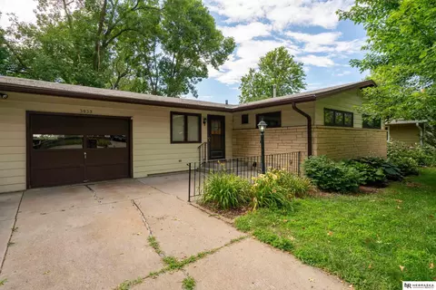 3035 N 63 St, Lincoln, NE 68507