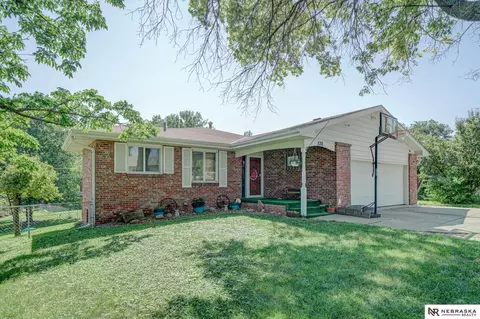 530 Capitol Beach Blvd, Lincoln, NE 68528