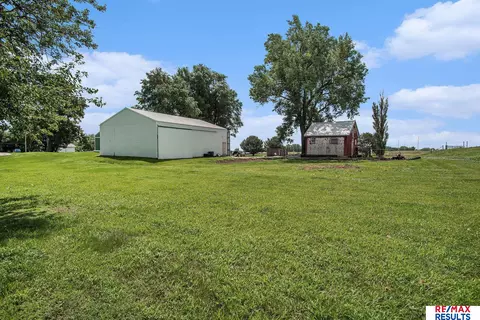 Exterior - 675 County Rd 12 Ct, Scribner, NE 68057 photo 4 of 9