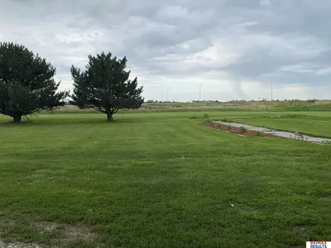 Exterior - 675 County Rd 12 Ct, Scribner, NE 68057 photo 3 of 9