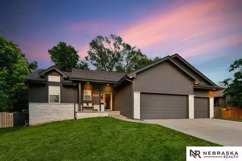 3209 N 161st St, Omaha, NE 68116