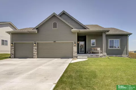 14809 S 19 St, Bellevue, NE 68123