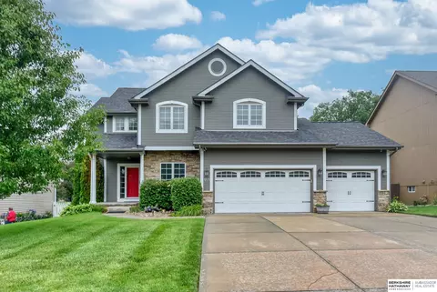 9228 Granville Pkwy, La Vista, NE 68128