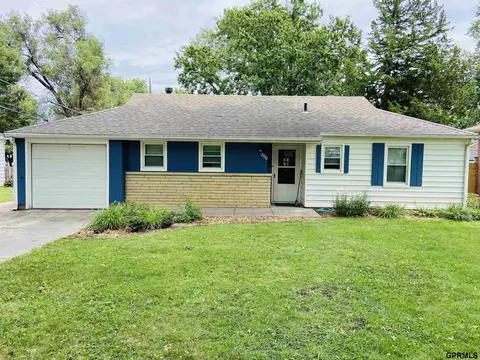 2930 S 35th St, Lincoln, NE 68506