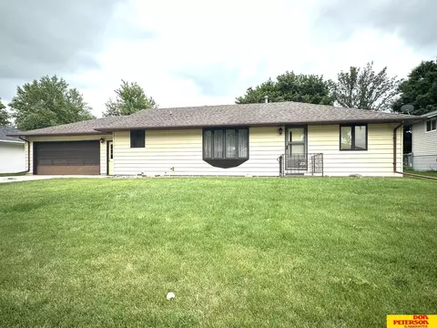 625 Everett St, Lyons, NE 68038