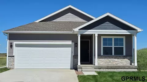 11922 S 116th St, Papillion, NE 68046
