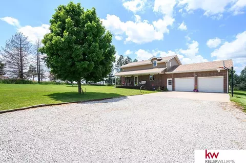 3627 Road P, Nelson, NE 68961