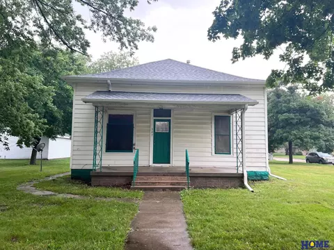 347 N 3rd St, Seward, NE 68434