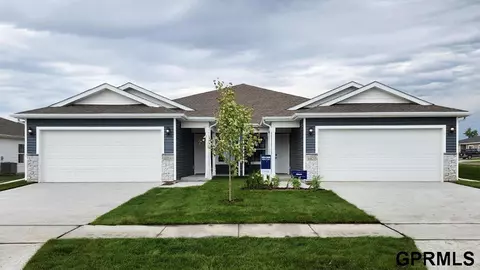 7815 N 170 St, Bennington, NE 68007