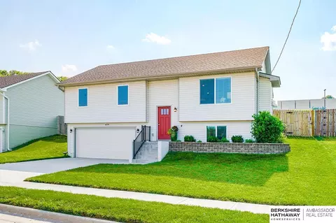 679 N 27 St, Blair, NE 68008