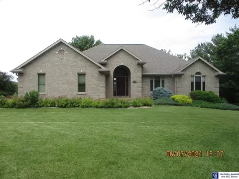 1700 NW 126 St, Lincoln, NE 68528