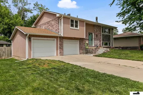14410 Castlewood St, Waverly, NE 68462