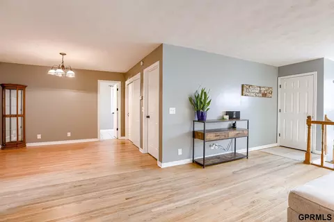4804 S 126 St, Omaha, NE 68137