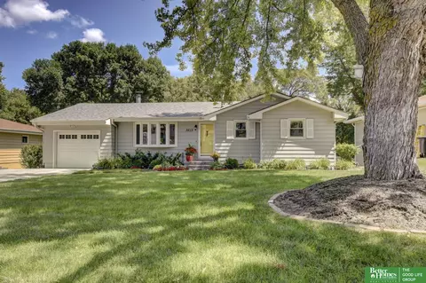 3613 Armbrust Dr, Omaha, NE 68124