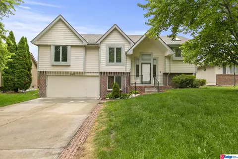 1820 N 103 Ave, Omaha, NE 68114