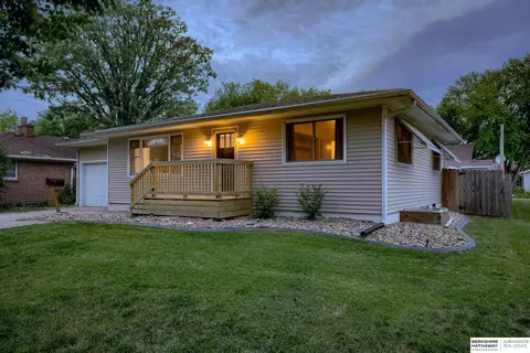 1207 12th St, Onawa, IA 51040
