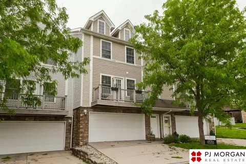 5914 N 167th Plz, Omaha, NE 68116