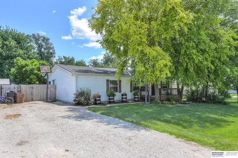 650 Elm St, Greenwood, NE 68366