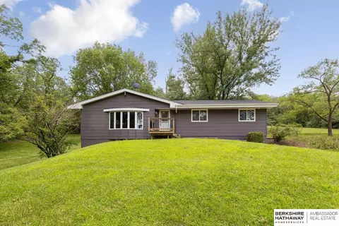 10981 Bridgeview Dr, Blair, NE 68008