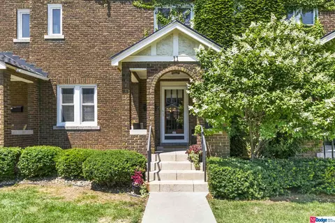 5017 Underwood Ave #11, Omaha, NE 68132