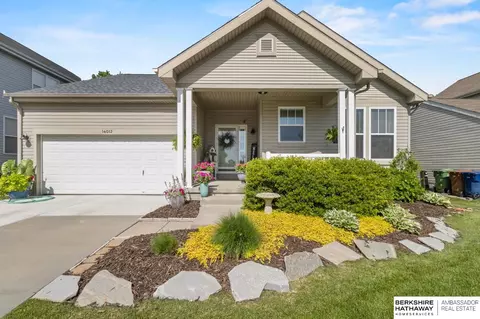 14012 Kelly Dr, Bellevue, NE 68123