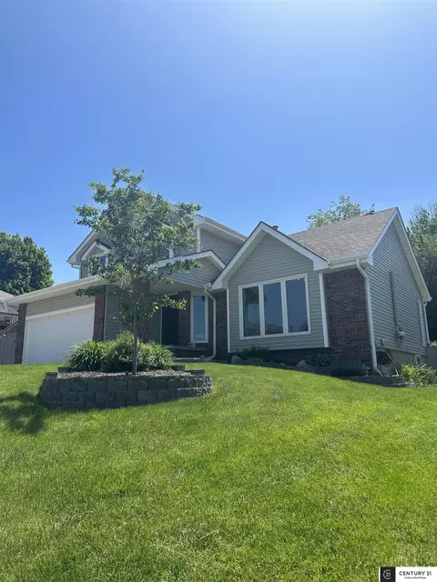 10409 Newport Ave, Omaha, NE 68122