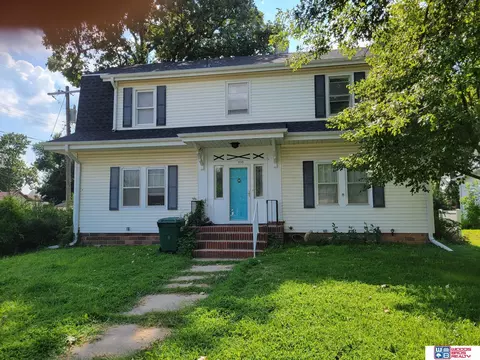 933 G St E, Pawnee City, NE 68420