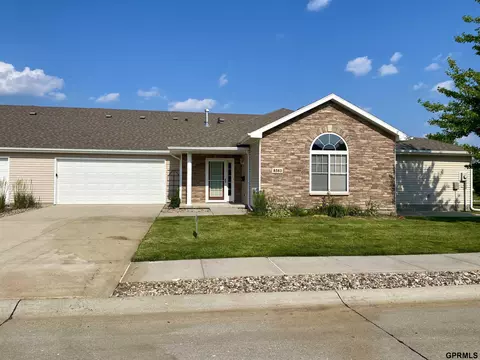 8583 N 161st Ct, Bennington, NE 68007