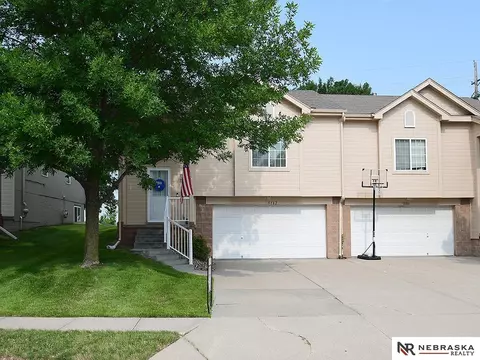 5162 N 155th Ave, Omaha, NE 68116