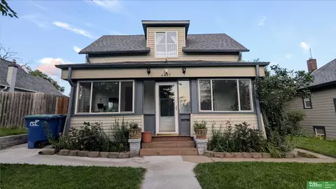 4427 S 18th St, Omaha, NE 68107