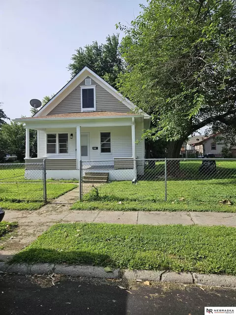 2615 Browne St, Omaha, NE 68111