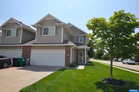 6003 Glenbrook Ln, Lincoln, NE 68512