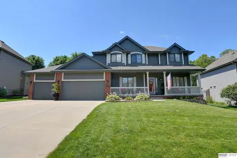 7418 S 94th St, La Vista, NE 68128