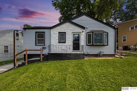 4613 Saratoga St, Omaha, NE 68104
