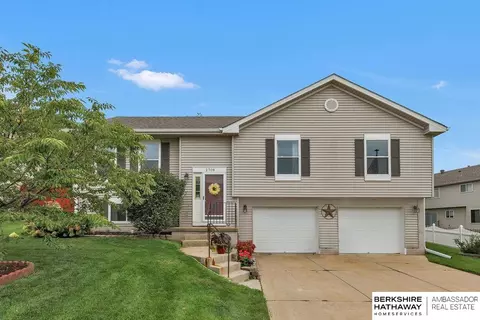 2709 Joann Ave, Bellevue, NE 68123