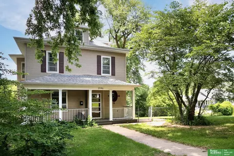 2046 N 49 Ave, Omaha, NE 68104