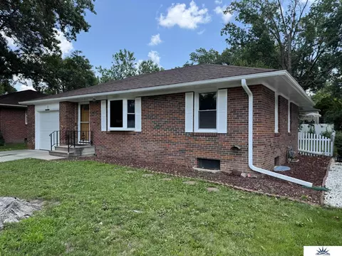 3100 N 64 St, Lincoln, NE 68507