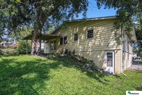 3209 Cornhusker Dr, Omaha, NE 68124 photo 37
