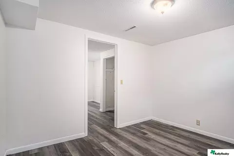 3209 Cornhusker Dr, Omaha, NE 68124 photo 25