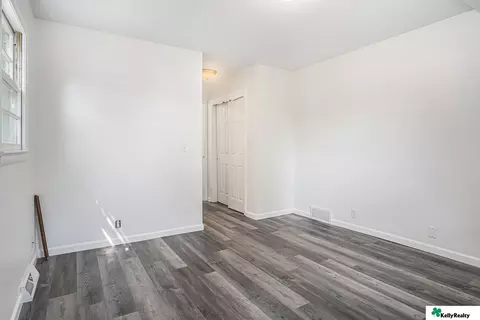 3209 Cornhusker Dr, Omaha, NE 68124 photo 21