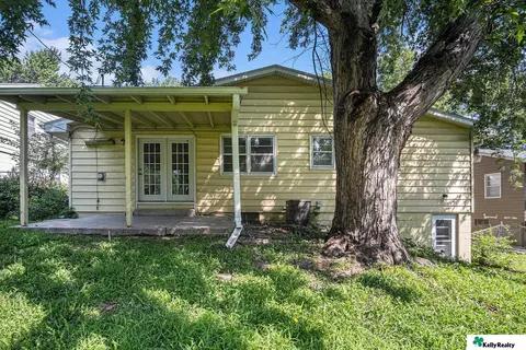 3209 Cornhusker Dr, Omaha, NE 68124 photo 38