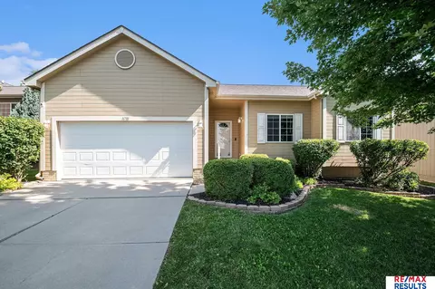 16710 Grand Ave, Omaha, NE 68116