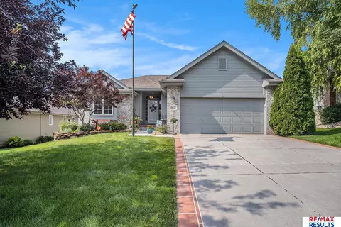 16222 Redwood St, Omaha, NE 68136