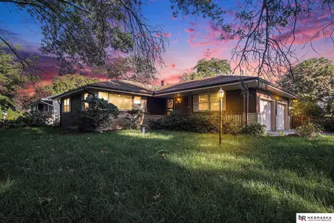 5204 Ida St, Omaha, NE 68152