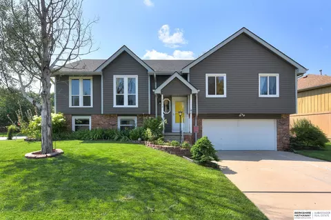 3372 Rahn Blvd, Bellevue, NE 68123