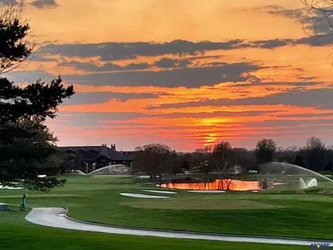 9001 Whispering Wind Rd, Lincoln, NE 68512